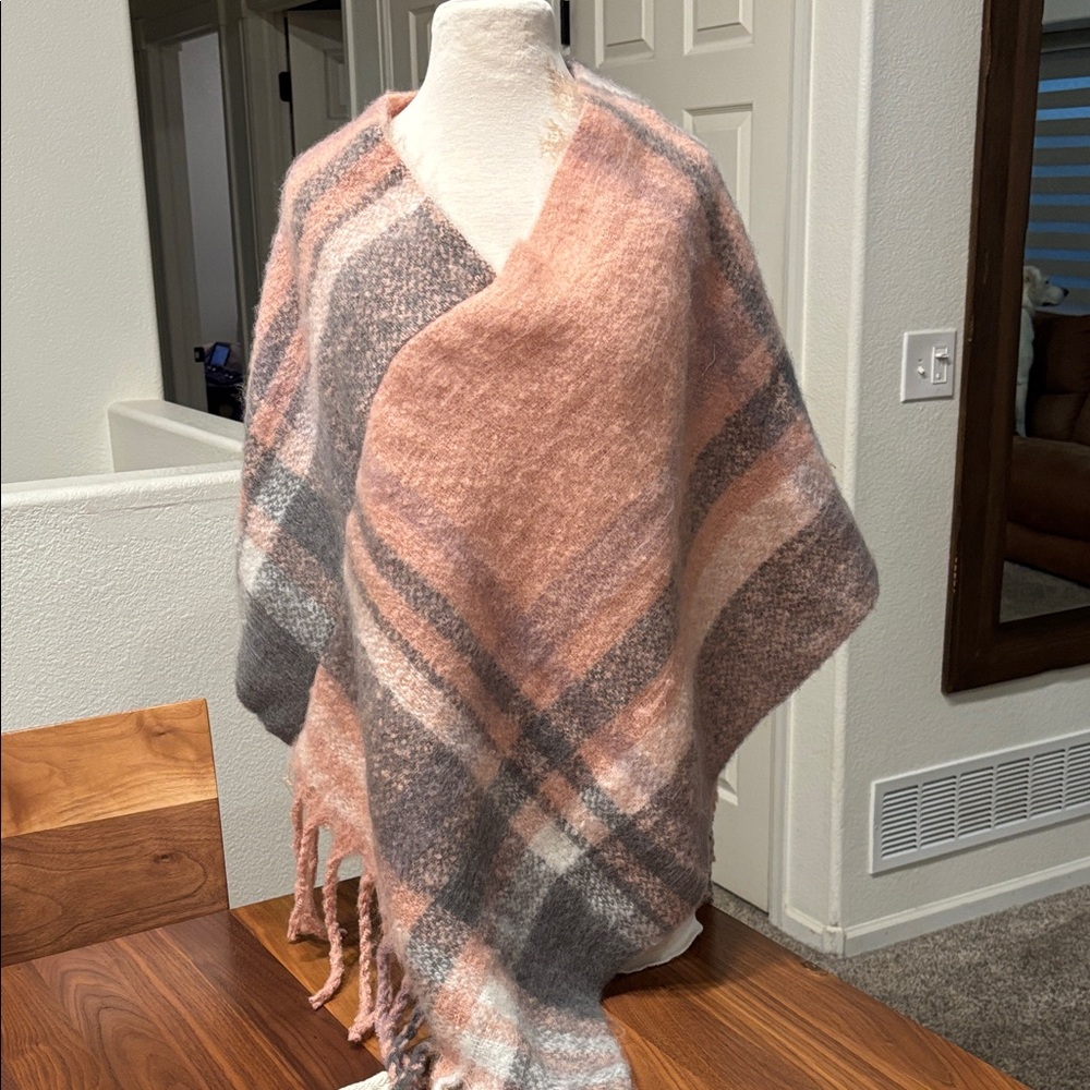Chic Plaid Poncho in Pink and Gray